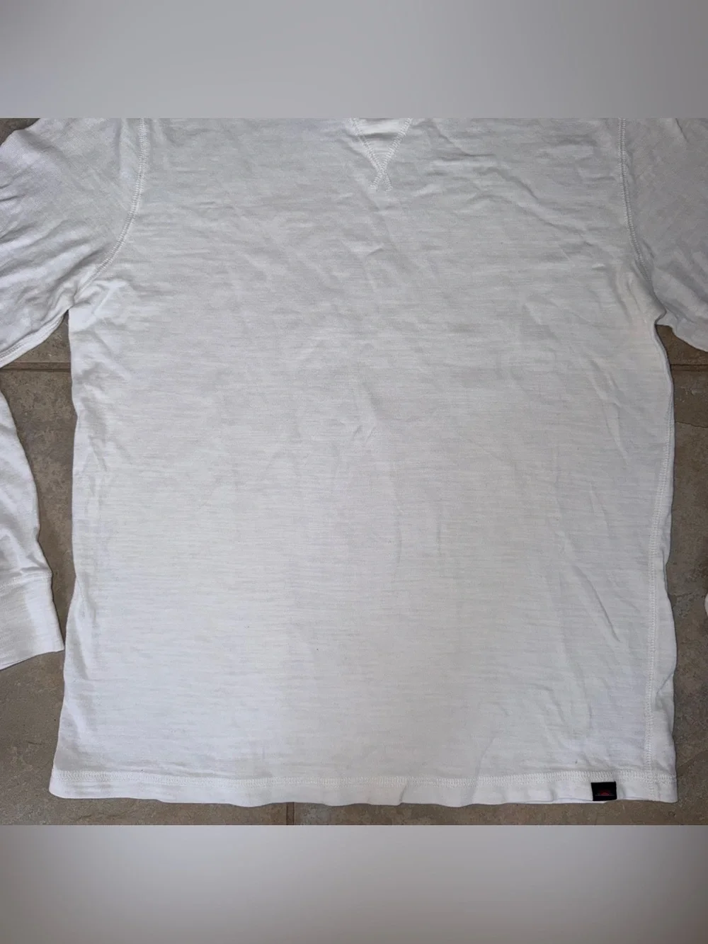 Faherty Sunwashed Organic Crew Long Sleeve in White Size Medium